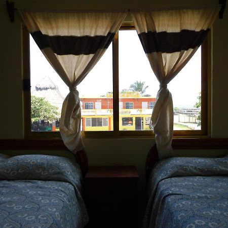 Casa De Huespedes Yoli By Rotamundos Hotel Playa Chachalacas Екстериор снимка