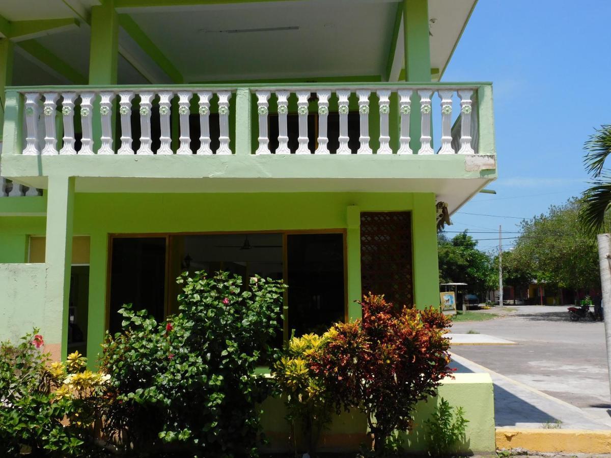Casa De Huespedes Yoli By Rotamundos Hotel Playa Chachalacas Екстериор снимка